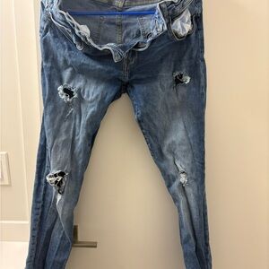Levi’s Distressed Men’s Jeans